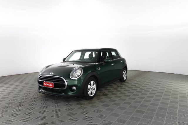 MINI Cooper D Mini 1.5 Cooper D 5 porte Immagine 0