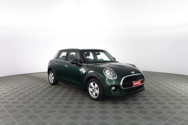 MINI Cooper D Mini 1.5 Cooper D 5 porte Immagine 1