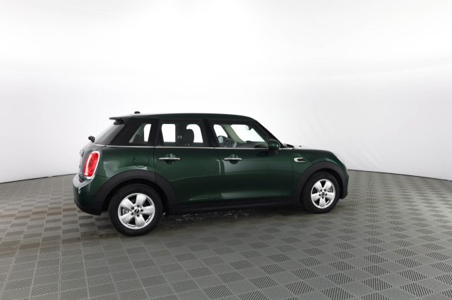 MINI Cooper D Mini 1.5 Cooper D 5 porte Immagine 2