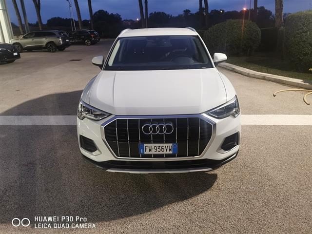 AUDI Q3 35 2.0 TDI Business S tronic Immagine 0