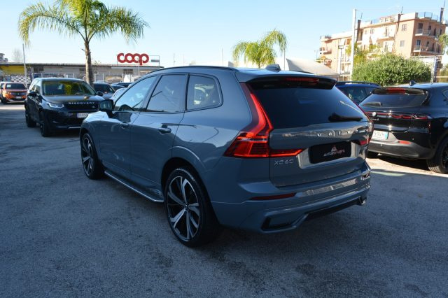 VOLVO XC60 B4 (d) AWD Geartronic R-design STRAFULL Immagine 3