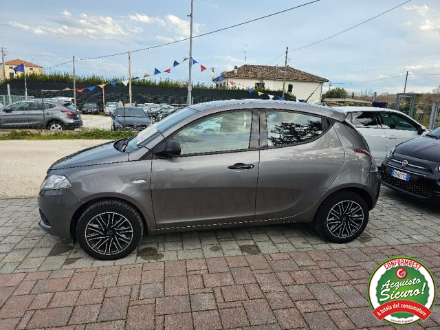 LANCIA Ypsilon 1.2 69 CV 5 porte GPL Ecochic Elefantino Blu Immagine 1