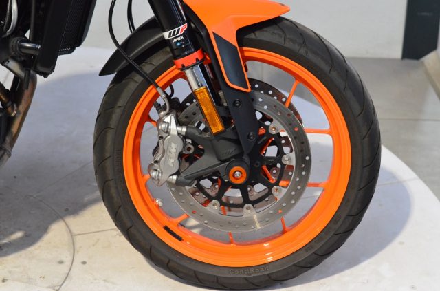 KTM 890 Duke GP 2023 - 9.000 KM + SCARICO SPORTIVO Immagine 3