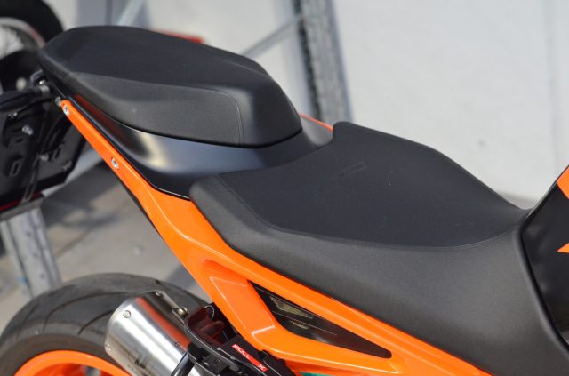 KTM 890 Duke GP 2023 - 9.000 KM + SCARICO SPORTIVO Immagine 4