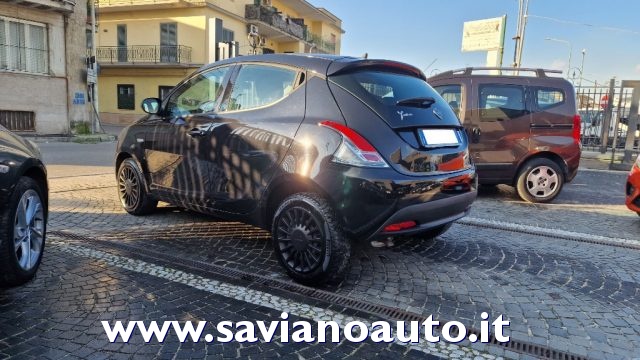 LANCIA Ypsilon 1.2 69 CV 5 porte GPL Ecochic Black and Noir Immagine 3