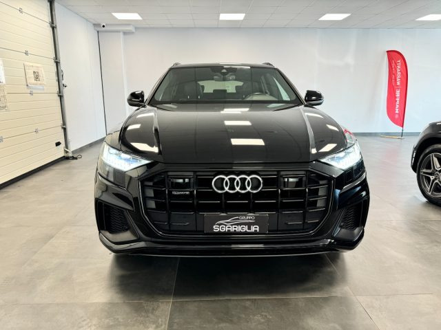 AUDI Q8 50 TDI Tetto Apribile S line STRAFULL Sport 4x4 Immagine 1