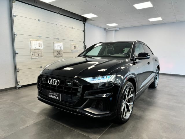 AUDI Q8 50 TDI Tetto Apribile S line STRAFULL Sport 4x4 Immagine 2