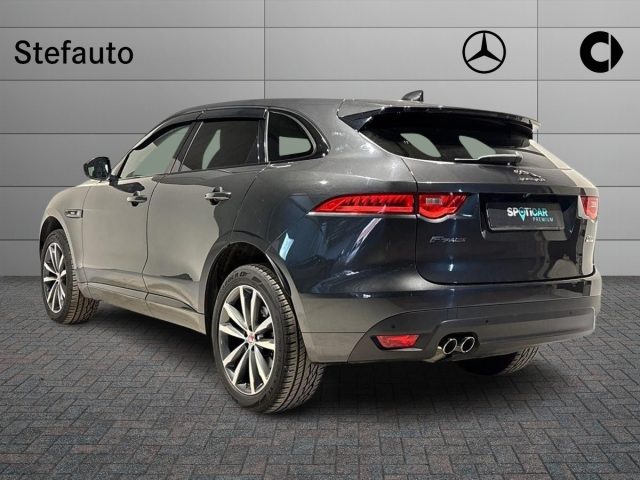 JAGUAR F-Pace 2.0 D 180 CV AWD aut. R-Sport Immagine 4