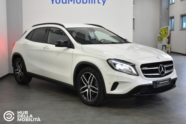 MERCEDES-BENZ GLA 200 d Automatic 4Matic Sport Immagine 1