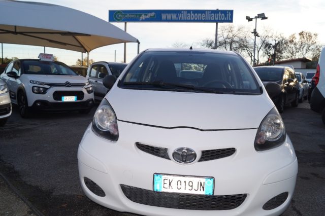 TOYOTA Aygo 1.0 12V VVT-i 5 porte Deep Ocean Connect Immagine 0