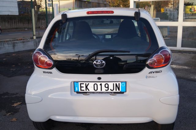 TOYOTA Aygo 1.0 12V VVT-i 5 porte Deep Ocean Connect Immagine 4