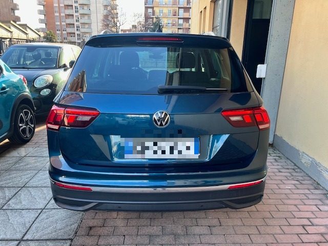 VOLKSWAGEN Tiguan 2.0 TDI 150 CV SCR DSG Life Immagine 4