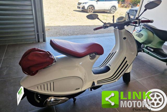 PIAGGIO Vespa 125 ET4 946 KM 0! MAI UTILIZZATA! Immagine 3