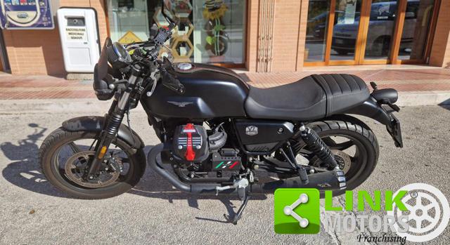 MOTO GUZZI V7 IV STONE UNICO PROPRIETARIO Immagine 0