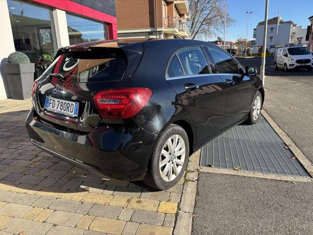 MERCEDES-BENZ A 160 d Automatic Business NEOPATENTATI Immagine 4