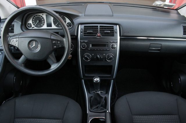 MERCEDES-BENZ B 180 CDI Executive Immagine 4