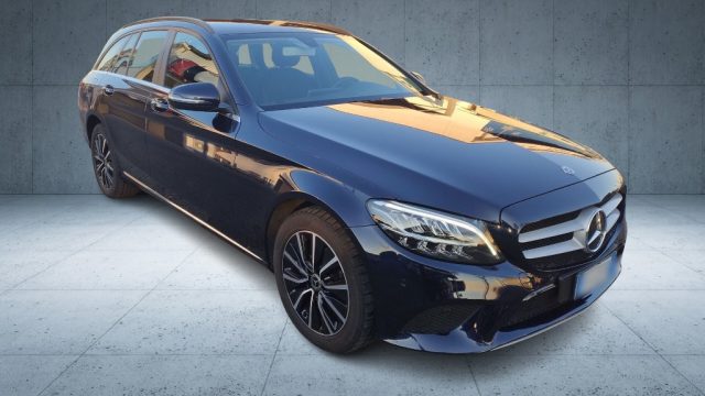 MERCEDES-BENZ C 220 d S.W. 4Matic Auto Executive Aut. Immagine 2