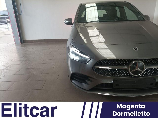 MERCEDES-BENZ B 180 d Automatic Premium AMG Line Immagine 3