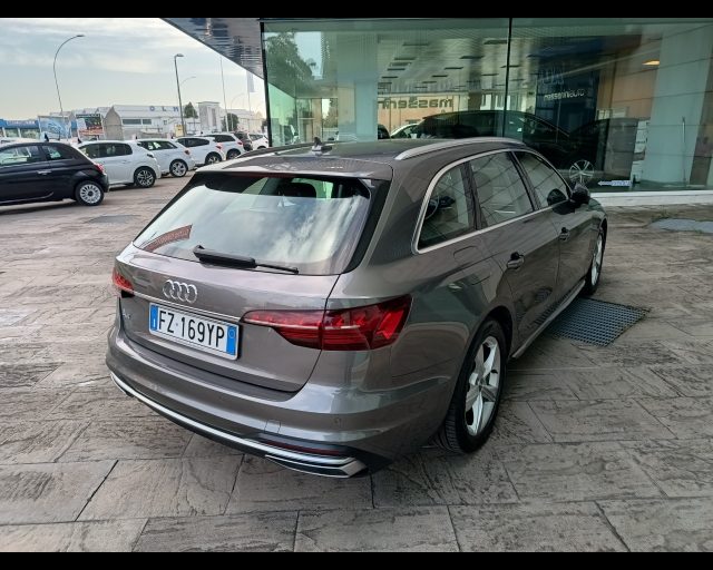 AUDI A4 Avant 35 TDI/163 CV S tronic Immagine 4