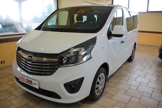 RENAULT Trafic 9 Posti  Vivaro Immagine 0