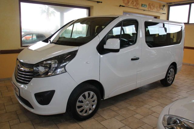 RENAULT Trafic 9 Posti  Vivaro Immagine 1