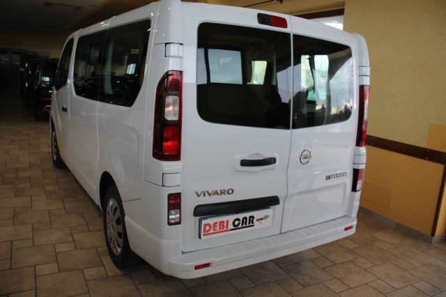 RENAULT Trafic 9 Posti  Vivaro Immagine 4