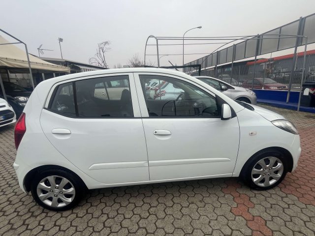 HYUNDAI i10 i10 1.1 Like bluedrive Gpl Immagine 2