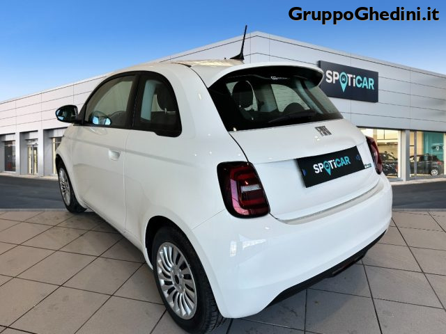 FIAT 500 Action Berlina 23,65 kWh Immagine 2