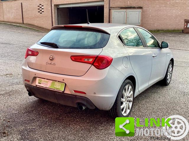 ALFA ROMEO Giulietta 2.0 JTDm-2 150 CV Exclusive, Finanziabile Immagine 4