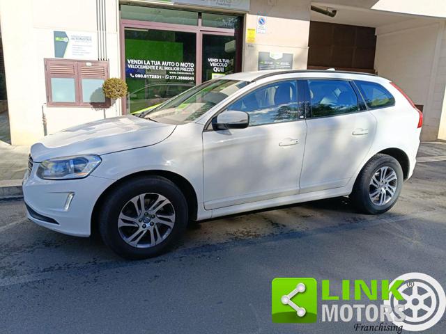 VOLVO XC60 D4 Kinetic Immagine 0