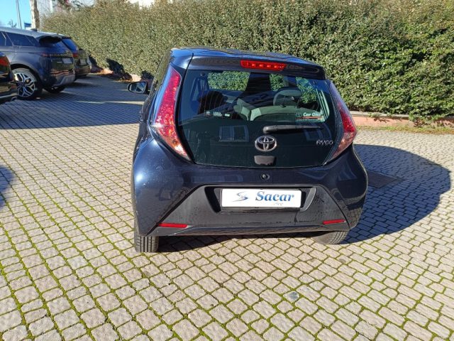 TOYOTA Aygo 1.0 VVT-i 69 CV 5 porte x-cool Immagine 3