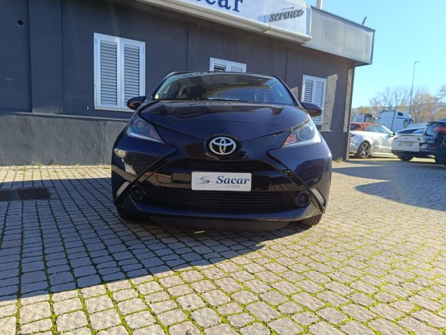 TOYOTA Aygo 1.0 VVT-i 69 CV 5 porte x-cool Immagine 1