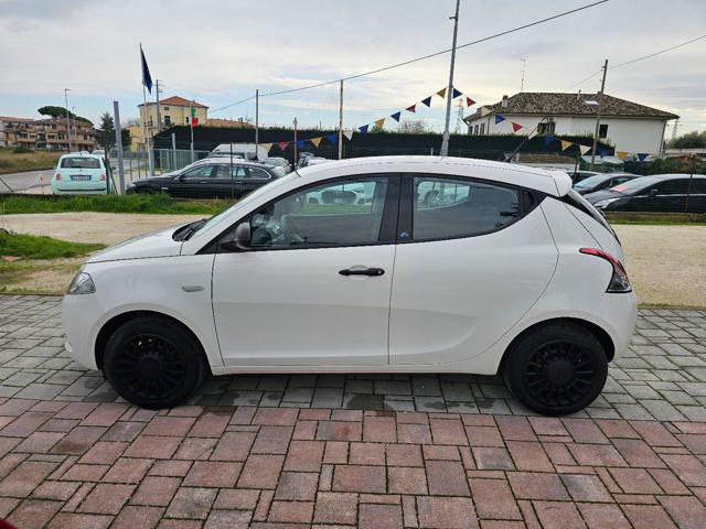 LANCIA Ypsilon 1.2 69 CV 5 porte S&S Elefantino Blu Immagine 1