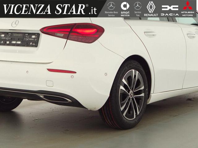 MERCEDES-BENZ A 200 d SPORT AUTOMATIC Immagine 3