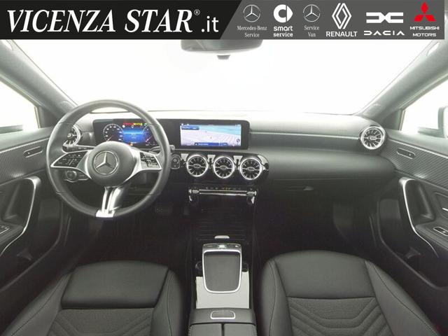 MERCEDES-BENZ A 200 d SPORT AUTOMATIC Immagine 4