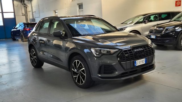 AUDI Q3 2.0TDI quattro Stronic 150cv-BLACK OPTIC-CERCHI 19 Immagine 2