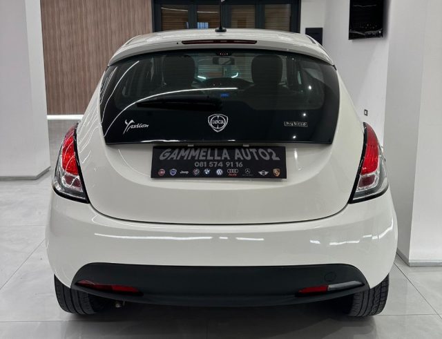 LANCIA Ypsilon 1.0 FireFly 5 porte S&S Hybrid Silver Immagine 4