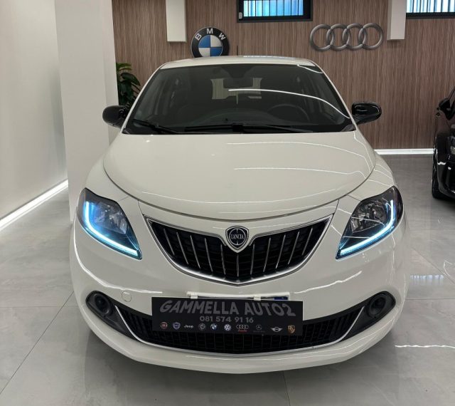 LANCIA Ypsilon 1.0 FireFly 5 porte S&S Hybrid Silver Immagine 0