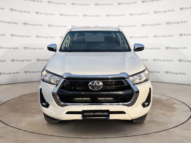 TOYOTA Hilux 2.4 D-4D 4WD 2 porte Extra Cab Lounge Immagine 4