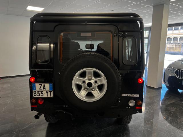 LAND ROVER Defender 110 2.4 TD4 Station Wagon SE ROLLBAR / 7 POSTI Immagine 4