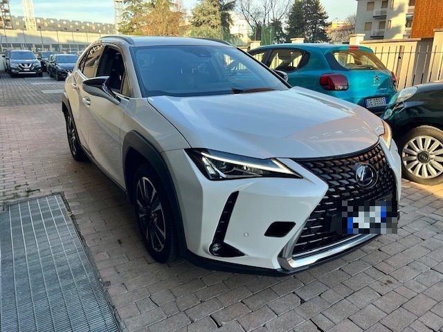 LEXUS UX 250h UX Hybrid 4WD Premium Immagine 2