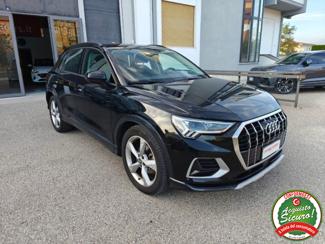 AUDI Q3 2.0 TDI 150 CV S tronic Business advanced Immagine 2