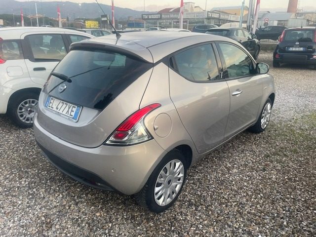 LANCIA Ypsilon 0.9 TwinAir 85 CV 5 porte S&S DFN Gold Immagine 4