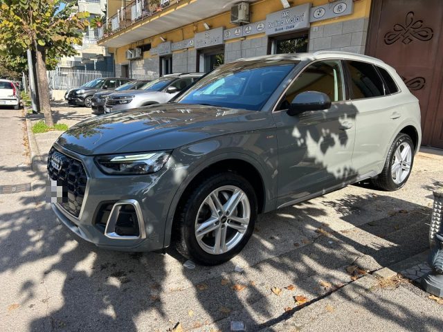 AUDI Q5 40 TDI 204 CV quattro S tronic S line Immagine 2