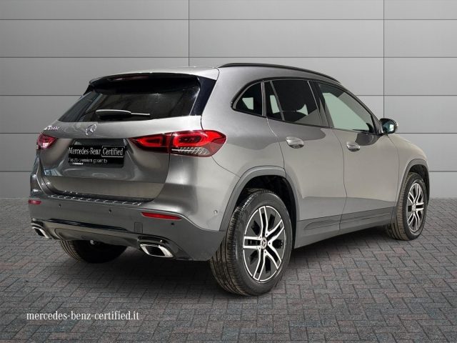 MERCEDES-BENZ GLA 200 d Auto Sport Plus Navi Immagine 1