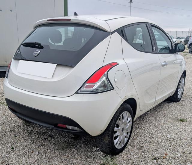 LANCIA Ypsilon 1.2 69 CV 5 porte GPL Ecochic Gold Immagine 3