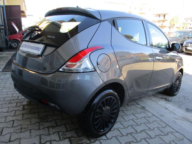 LANCIA Ypsilon 1.0 FireFly 5 porte  Hybrid Silver Immagine 4