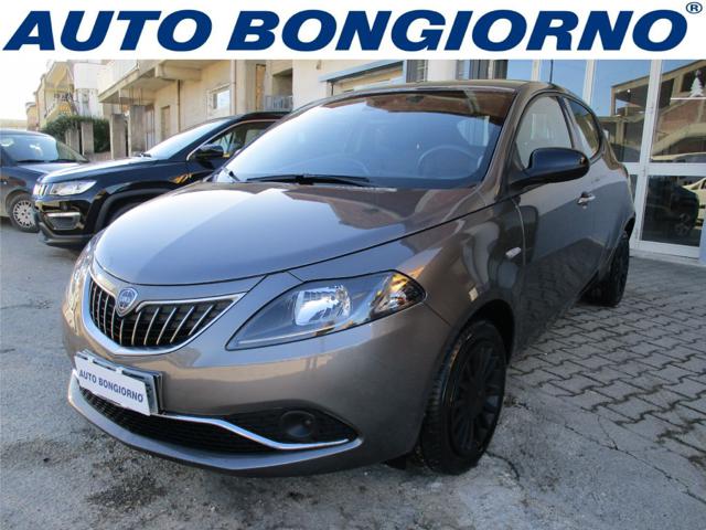 LANCIA Ypsilon 1.0 FireFly 5 porte  Hybrid Silver Immagine 0