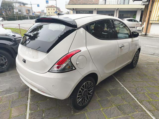 LANCIA Ypsilon 1.2 69 CV 5 porte GPL Ecochic #CLIMA-AUTOMATICO Immagine 3