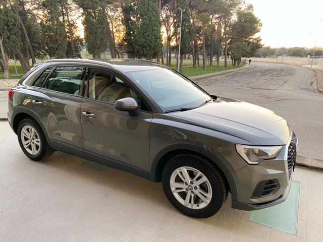 AUDI Q3 35 2.0 TDI S tronic Business COCKPIT Immagine 2